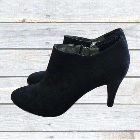 A.n.a Women's Size 8.5 Bootie Heels - Picture 1 of 4
